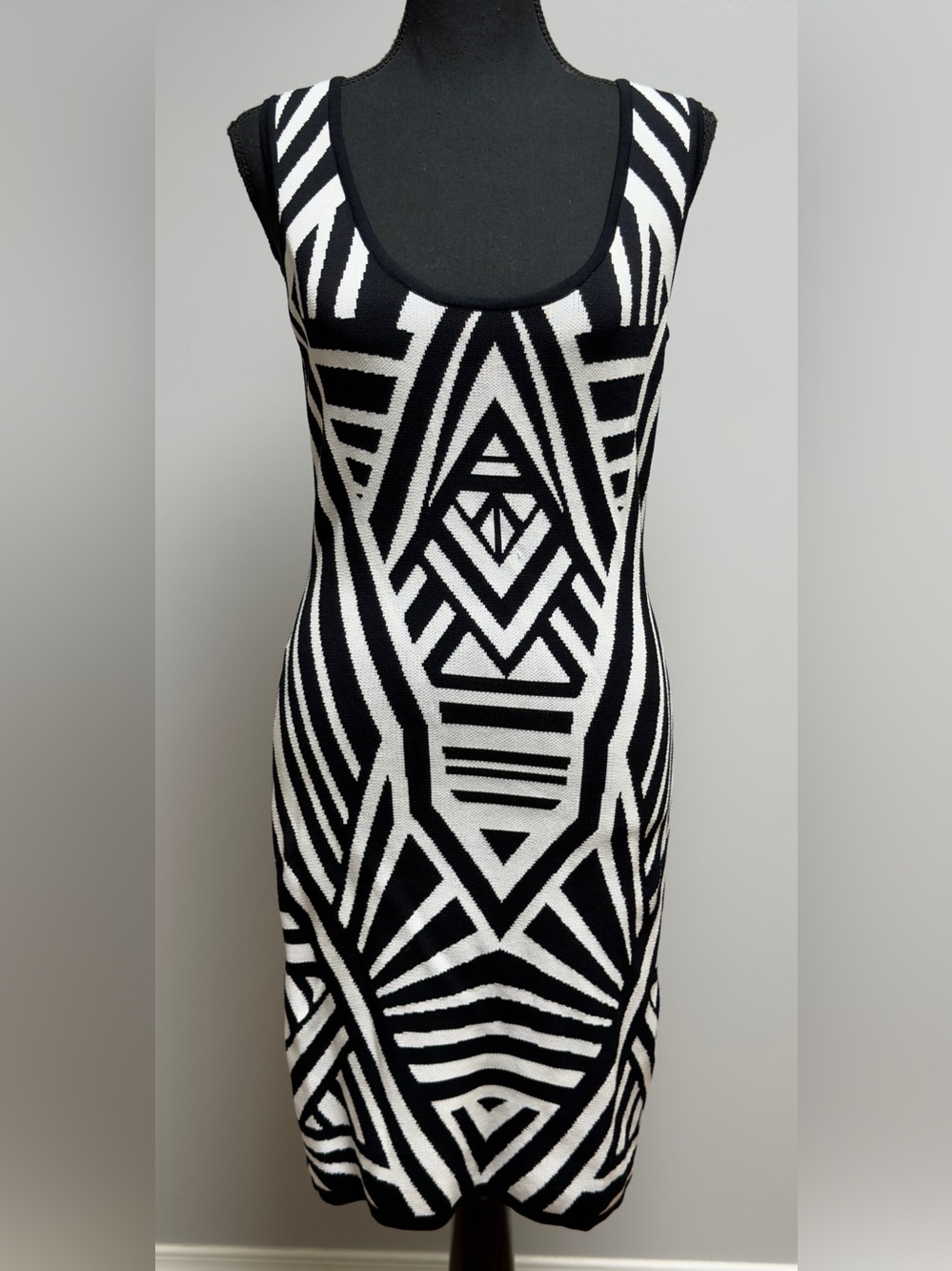 Jealous Tomato Abstract Aztec Pattern Sleeveless Sweater Dress Large
